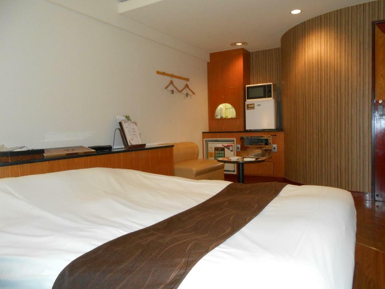 Hotel Lumiere Gotenba (Adults Only) Buitenkant foto